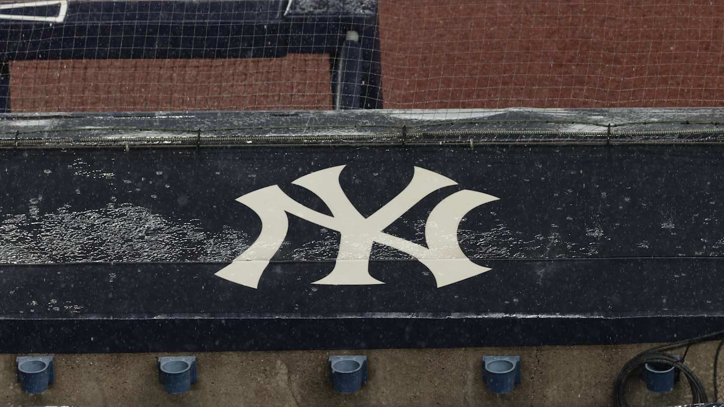 Should Yankees Sign UConn Alumni, Former All-Star To Add More Depth?