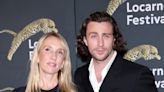 Sam Taylor-Johnson habla de su diferencia de edad con su esposo Aaron