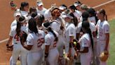 No. 1 Texas survives Texas A&M to reach WCWS