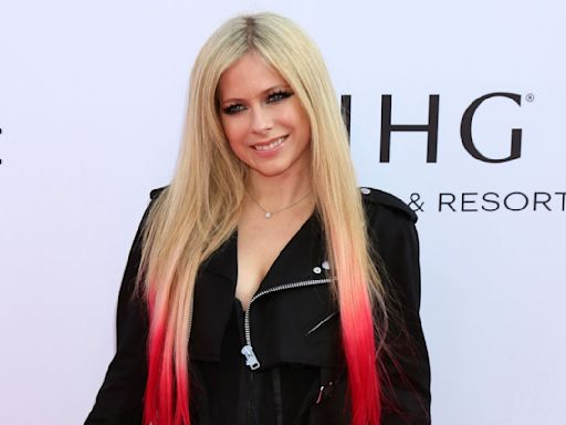 Avril Lavigne Made a Shocking Move to Perform on Stage With One of Her Exes