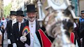 Las polémicas que dejan los Sanfermines: el abanico LGTBI+ y una bandera palestina