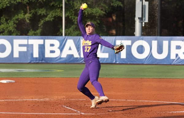 LSU softball knocks off No. 1 seed Tennessee in SEC tournament quarterfinals