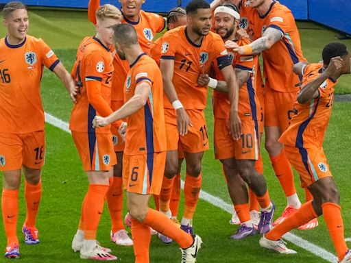 Netherlands fight back with two quick goals to set up England semi-final