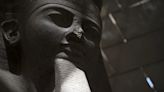 Descubren parte superior de coloso de Ramsés II casi 100 años después de hallar la estatua
