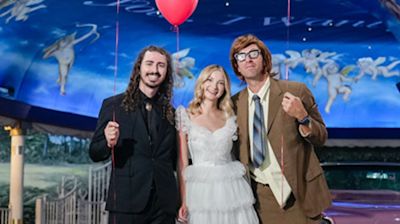 Chris Martin Dons Disguise in Las Vegas to Sing Karaoke and Surprise Couple at Tunnel of Love Wedding Ceremony