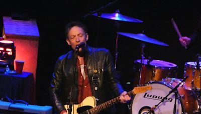 Review: In Clearwater, Jakob Dylan directs the Wallflowers through heartland rock-inspired set