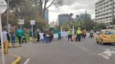 Manifestación en calle 26 obligó a cierre de 4 estaciones de Transmilenio; caos a esta hora