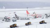 De Finlandia a Alemania, ¿por qué algunos aeropuertos soportan mejor la nieve que otros?