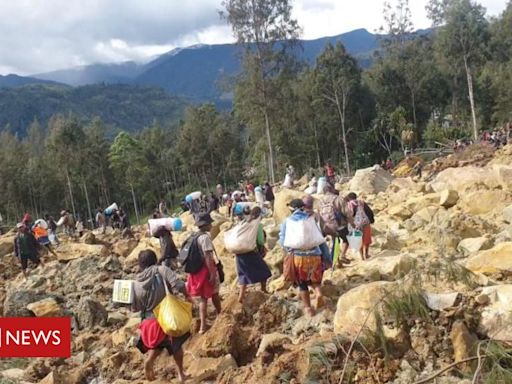 A corrida para resgatar vítimas de deslizamento de terra em Papua-Nova Guiné