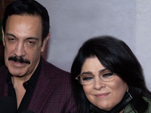 Omar Fayad comparte detalles de su matrimonio a distancia con Victoria Ruffo