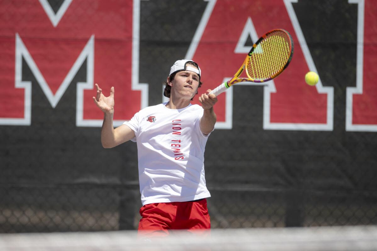 District tennis roundup: For Linn-Mar, doubles finals have been ‘so fun,’ but ‘brutal’