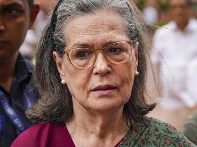 PMML Society member writes to Sonia Gandhi, seeks access to Nehru's papers