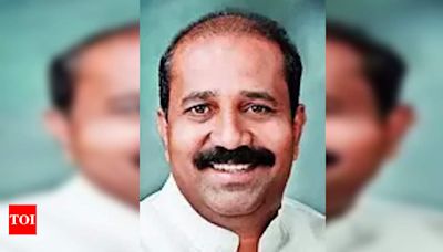 Former MLA Raghupathi Bhat queers BJP’s pitch | Bengaluru News - Times of India