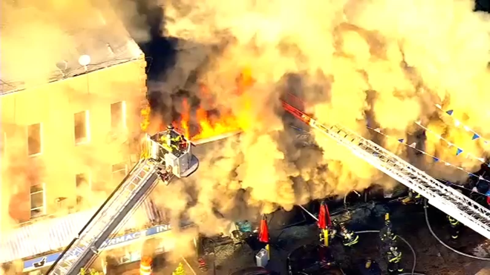 FDNY battling massive supermarket fire in Bushwick, Brooklyn