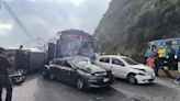 Choque múltiple en autopista General Rumiñahui causa varios heridos y obliga a cierre de arteria