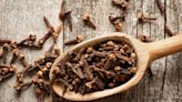 4 "Intimate" Benefits of Cloves For Men