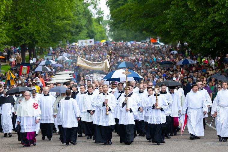 He Is Our Source and Summit: An Afternoon Eucharistic Pilgrimage in St. Paul With 7,000 Friends