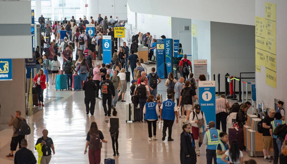 Charlotte airport delays and cancellations rising as Debby edges closer to NC