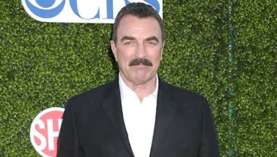 Revela Tom Selleck sus humildes comienzos en el mundo del espectáculo