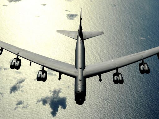 Russia intercepts US bomber planes over Arctic