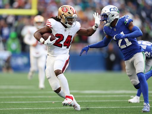 49ers RB Jordan Mason returns to action after a shoulder injury, then exits again