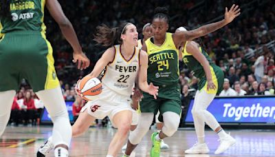 Jewell Loyd scores 32 before sellout of 18,000, Seattle holds off Caitlin Clark and Fever 85-83