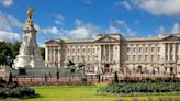 Furious tourists brand Buckingham Palace as 'ugly' and 'overrated'