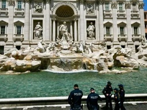 Visitors to get rare view of Rome's Trevi Fountain