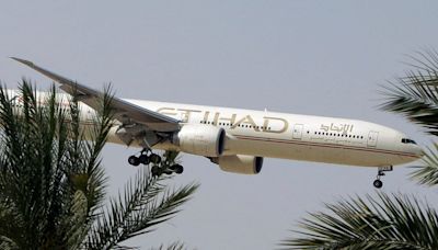 Etihad Airways passengers can now add a free stop in Abu Dhabi. Here's how it works.