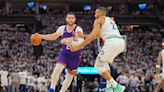 Scenes from Game 2 of NBA Playoffs' First Round: Phoenix Suns at Minnesota Timberwolves