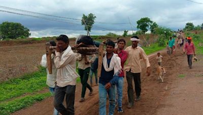 No End To Plight: Villagers In Burhanpur Forced To Carry Injured Person On Cot In Absence Of Accessible Road