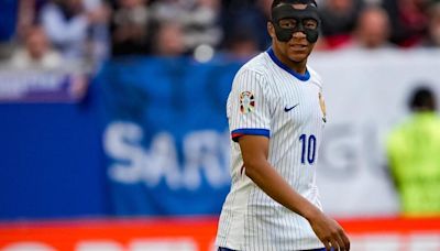 El entrenador de Francia revela otra complicación de Kylian Mbappé: la espalda
