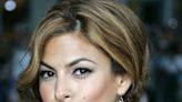 Eva Mendes cumple 50 años: su irrupción en Hollywood, su lucha contra el mote “demasiado étnica” y el retiro para ser madre “full time”