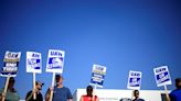 UAW amplía la huelga contra GM e incluye planta rentable de autos en Texas