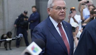 Renuncia del senador Bob Menendez tras juicio por corrupción política