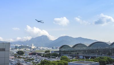 獨家／部落客遭控「組團出遊帶玩烏茲別克」 扣簽證還丟包