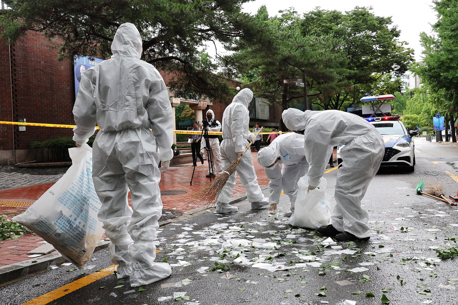 North Korean trash balloon lands on South Korea's presidential compound