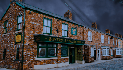 Coronation Street star takes well-earned break after harrowing storylines