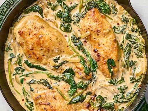 The Garlicky, Creamy Sauce Is the Star in This Cozy, One-Pan Chicken Dish