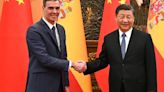 Sánchez visita China por segunda vez en poco más de un año: busca evitar una guerra comercial y fortalecer sus lazos políticos con Pekín