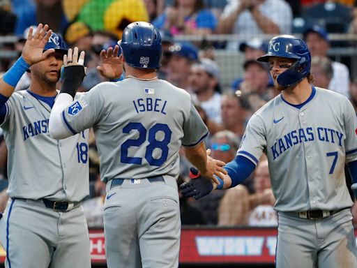 KC Royals officially avoid a losing season with Friday win at Pittsburgh Pirates