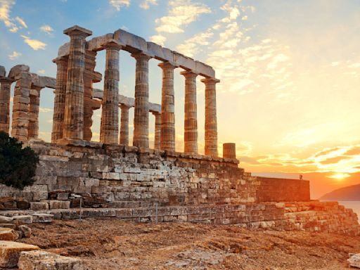 This 9-Day Trip Across Greece Literally Takes You on a Herculean Adventure