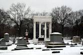 Graceland Cemetery