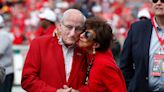 Vince Dooley, winningest football coach at Georgia, dies at 90