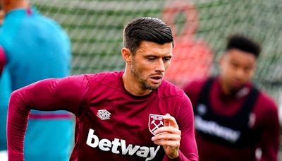 Aaron Cresswell and Angelo Ogbonna in contract limbo amid West Ham manager uncertainty