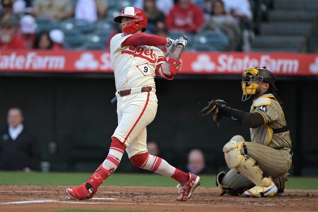 Deadspin | Angels edge Padres to earn rare home series sweep