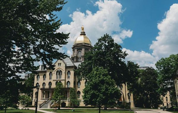 Notre Dame Suspends Men’s Swim Team for Entire Year Over Gambling Scandal