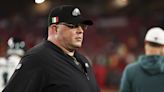 Eagles staffer returns to sideline for first time since 49ers altercation