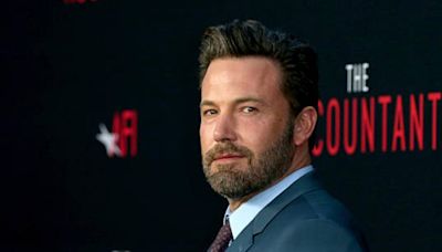 Ben Affleck se quita varios años de encima con un nuevo y sorprendente look