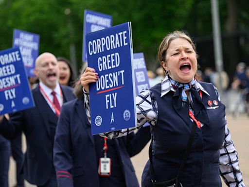 American Airlines offers flight attendants 17% raises as contract talks drag on